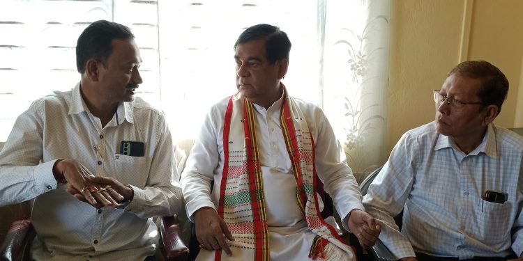 শিবির পরিদর্শনে মেয়র