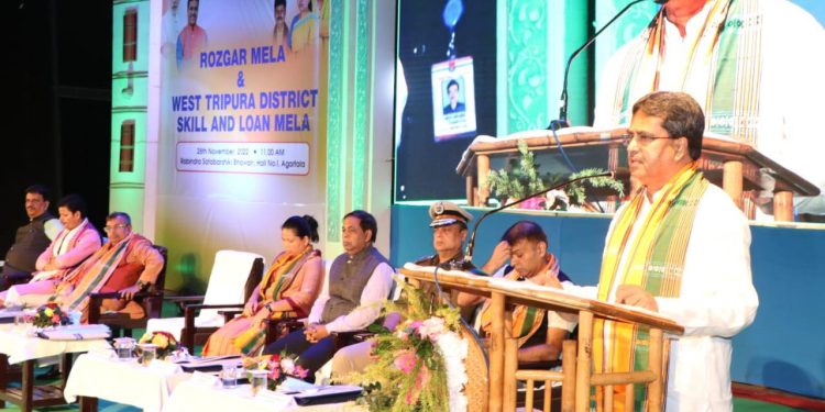 ত্রিপুরা রাজ্যকে আমরা এক নম্বর করব