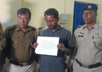 চুরি যাওয়ার সামগ্রী সহ আটক ১