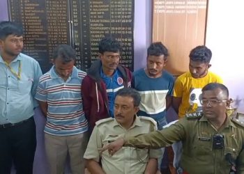 ছিনতাই -এর ঘটনার তদন্তে নেমে গ্রেপ্তার ৫