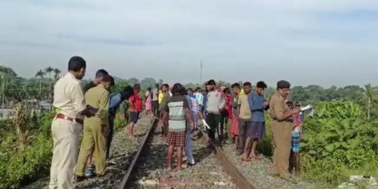 উদ্ধার যুবকের ক্ষতবিক্ষত মৃতদেহ