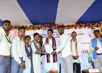 অধ্যাপক ও বিদ্যার্থীদের সঙ্গে মতবিনিময় অনুষ্ঠানে অংশগ্রহণ করলেন মুখ্যমন্ত্রী