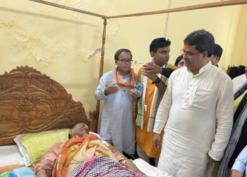 অসুস্থ অরুণ চন্দ্র ভৌমিকের স্বাস্থ্যের খবর নিলেন মুখ্যমন্ত্রী