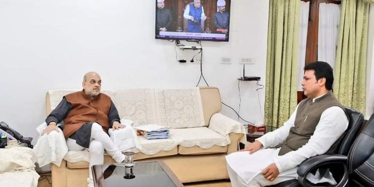 দিল্লিতে বৈঠকে অমিত-বিপ্লব !