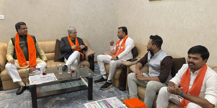 শপথ গ্রহন অনুষ্ঠানে গুজরাটে মুখ্যমন্ত্রী ও উপমুখ্যমন্ত্রী