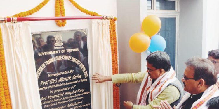 চিকিৎসা পরিকাঠামোর উন্নয়নে অগ্রাধিকার দিয়ে কাজ করছে সরকার।