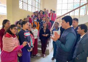 ছাত্রীদের ক্ষোভের মুখে মন্ত্রী ভগবান দাস