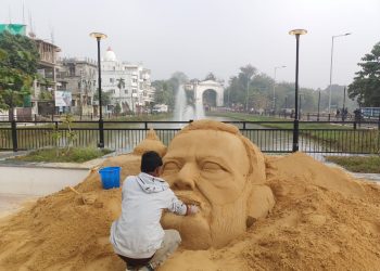 বালির ভাস্কর্য বানিয়ে মোদীকে স্বাগত জানাতে তৈরি ত্রিপুরা