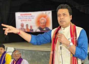 কমিউনিস্টরা মানুষকে গরিব বানিয়ে রাখার যন্ত্র ছিল: বিপ্লব