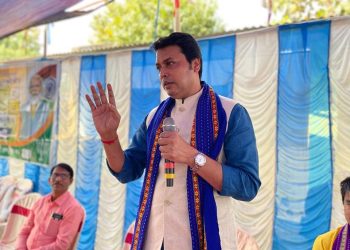 নিজেদের অধিকার ও পারিপার্শ্বিক প্রবাহমান ঘটনাবলি সম্পর্কে সম্যক সচেতনতা প্রয়োজন