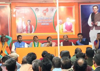 প্রতিমা ভৌমিকের উপস্থিতিতে সাংগঠনিক বৈঠক