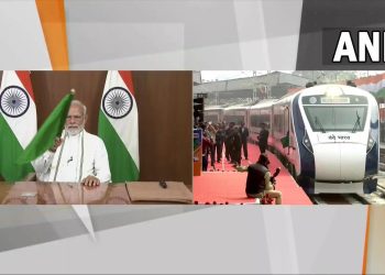 বাংলায় পথচলা শুরু বন্দে ভারত এক্সপ্রেসের ।