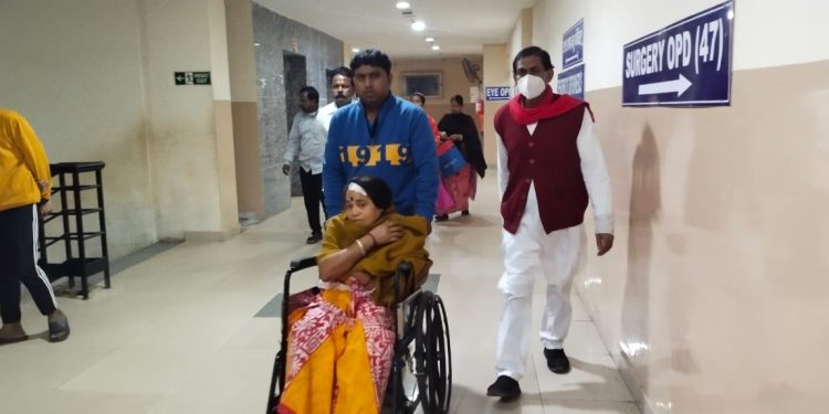 দুষ্কৃতিকারীদের আক্রমণে আহত একই পরিবারের তিনজন