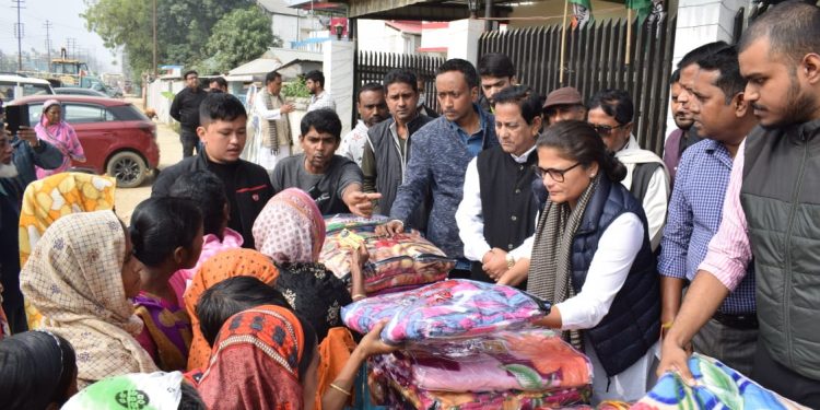 জনতার সেবা করা আমাদের প্রথম কর্তব্য