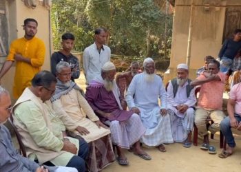 সহীদ মিঞার বাড়িতে বাম কৃষক সংগঠনের প্রতিনিধি দল