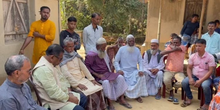 সহীদ মিঞার বাড়িতে বাম কৃষক সংগঠনের প্রতিনিধি দল