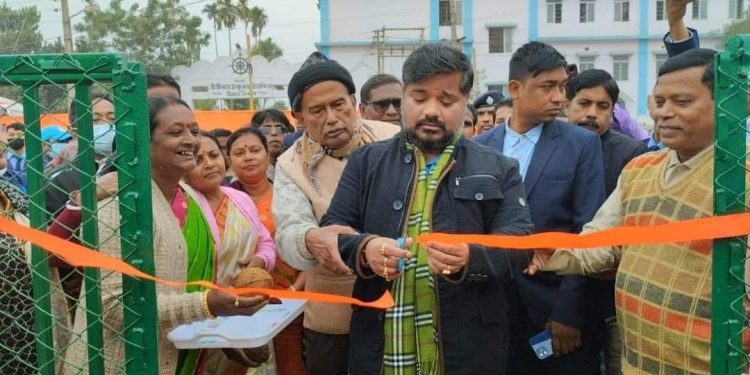 সিন্থেটিক টার্ফ ফুটবল মাঠের উদ্বোধন