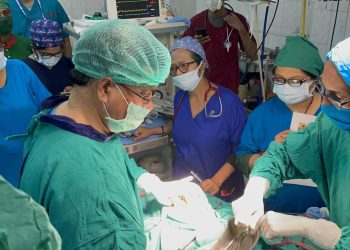 একটি শিশুর Oral Cystic Lesion অস্ত্রোপচার করলেন মুখ্যমন্ত্রী