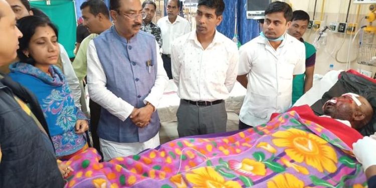 সুমন দাসকে দেখতে হাসপাতালে প্রদেশ সভাপতি