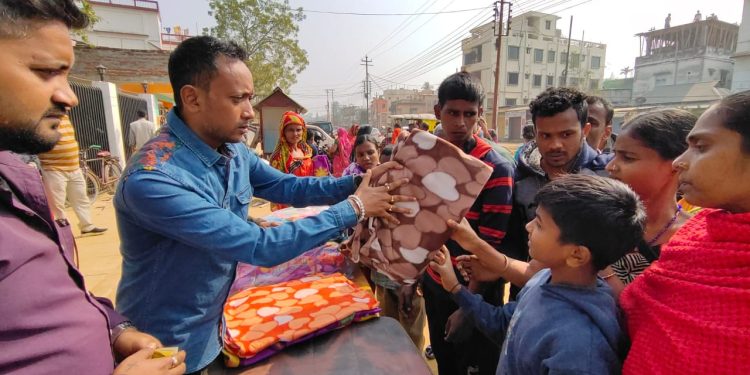 রামনগর ব্লক তৃণমূল কংগ্রেসের উদ্যোগে শীতবস্ত্র বিতর