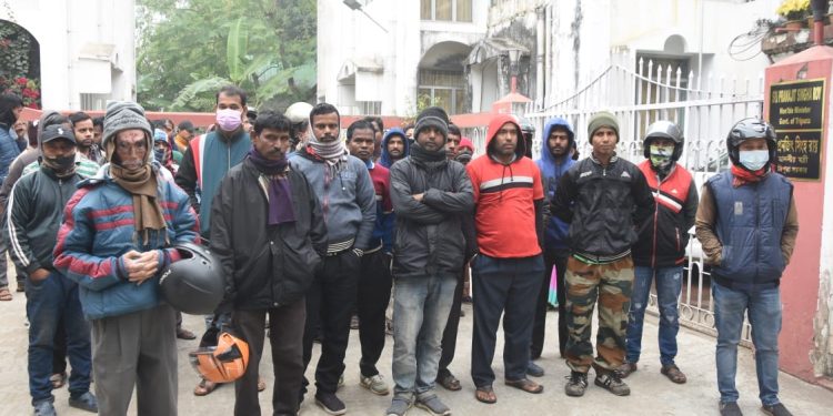 ডেপুটেশন প্রদান বাগিচা শ্রমিকদের