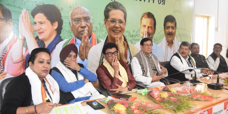 নির্বাচনকে সামনে রেখে প্রদেশ কংগ্রেসের বৈঠক