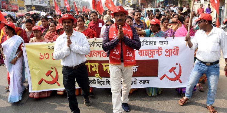 সুবিশাল মিছিল করে মনোনয়ন পেশ বাম প্রার্থীদের