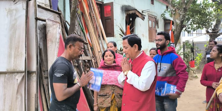 রবিবার সকালে বড়দোয়ালী কেন্দ্রে প্রচারে তৃণমূল কংগ্রেস।