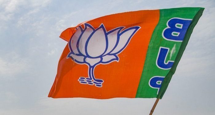 রাত পোহালেই পদ্মে আগমন ত্রয়ীর।