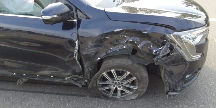 হরিয়ানার পানিপথে দুর্ঘটনাগ্রস্ত সাংসদ বিপ্লব কুমার দেবের গাড়ি