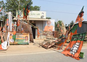 বিজেপি মন্ডল অফিস ভাঙচুর