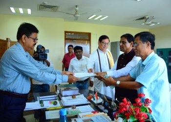 কংগ্রেসের হয়ে অধ্যক্ষের জন্য মনোনয়ন জমা দিলেন গোপাল রায়