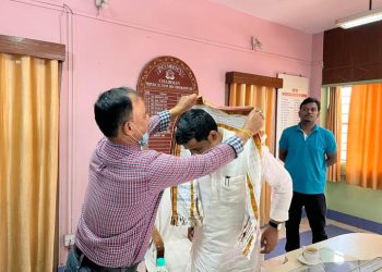 লেইক চৌমুহনী স্থিত এস.সি ওয়েলফেয়ার অফিসে মঙ্গলবার আচমকা পরিদর্শনে যান দপ্তরের মন্ত্রী সুধাংশু দাস ৷