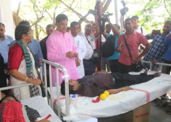 ৮ই এপ্রিল,শনিবার ,আগরতলা প্রেসক্লাবে স্পন্দন সোশ্যাল অর্গানাইজেশনের পক্ষ থেকে একটি রক্তদান শিবিরের আয়োজন করা হয়।