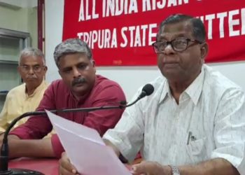 বুধবার সারা ভারত কৃষক সভার সাধারণ সম্পাদক বিজু কৃষ্ণান এক সাংবাদিক সম্মেলনে মিলিত হয়