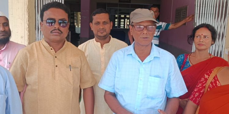 ২৭শে এপ্রিল বৃহস্পতিবার সকাল ১১ টায় ভারতীয় মজদুর সংঘ ঊনকোটি জেলা কমিটির উদ্যোগে আজ প্রধানমন্ত্রীর উদ্দেশ্যে জেলাশাসকের মাধ্যমে ৪ দফা দাবিতে এক ডেপুটেশন প্রদান করা হয়।