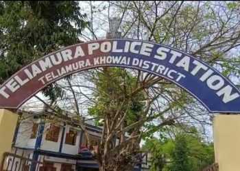 গভীর জঙ্গল থেকে উদ্ধার দেশি গাঁদা বন্দুক