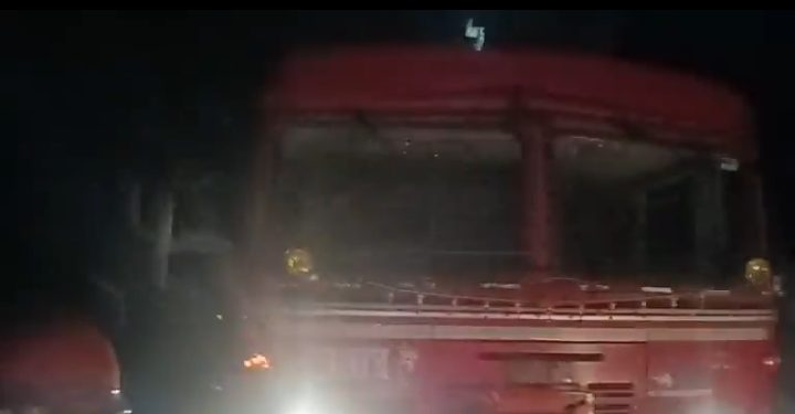 ভয়াবহ অগ্নিকান্ডে ভস্মীভূত ডেকোরেটর এর দোকান ৷