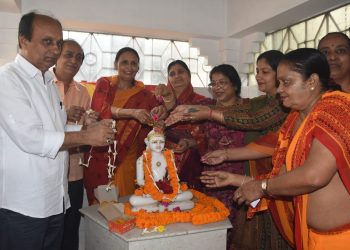 যথাযোগ্য মর্যাদায় পালিত হচ্ছে ভগবান মহাবীরের  জন্মজয়ন্তী