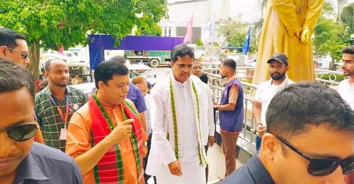 ত্রিপুরা স্টেট এনএসএস ইউনিট এবং যুব ও ক্রীড়া দপ্তরের যৌথ উদ্যোগে বুধবার রবীন্দ্র ভবনে নেশা মুক্ত ত্রিপুরা গঠন নিয়ে একটি Seminar এবং রক্তদান শিবিরের আয়োজন করা হয়