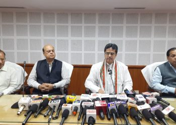 মনিপুরে পাঠরত ত্রিপুরার ছাত্রছাত্রীদের ইম্ফল থেকে আগরতলা পর্যন্ত একটি অতিরিক্ত বানিজ্যিক বিমান চালানোর সিদ্ধান্ত নিয়েছে সরকার