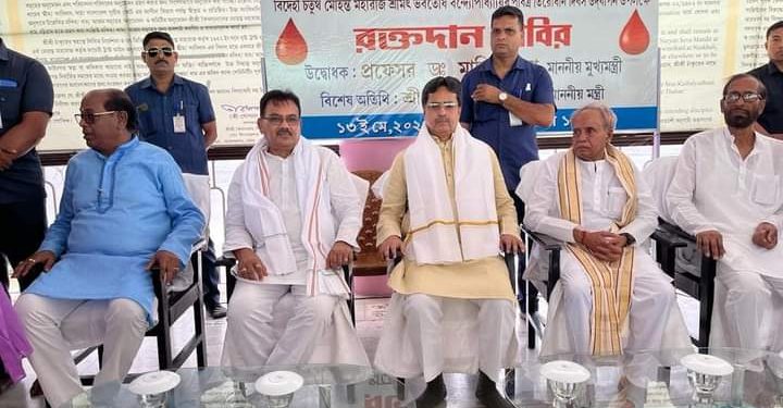 রাজধানীর বনমালীপুরস্থিত রামঠাকুর সেবা মন্দিরে শনিবার এক রক্তদান শিবিরের আয়োজন করা হয় ৷