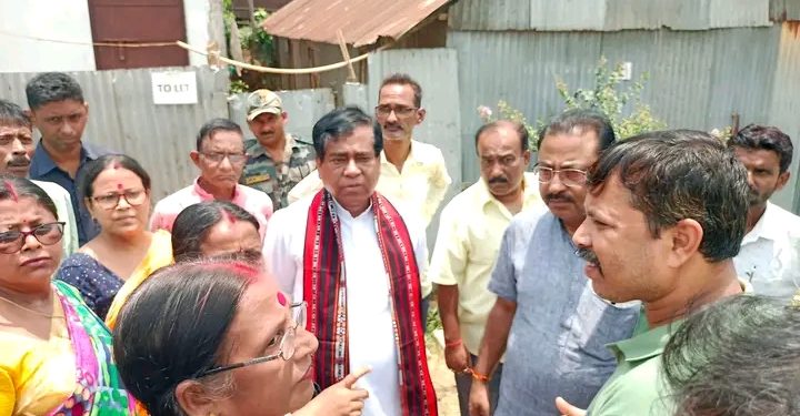 উন্নয়নের লক্ষ্যে ওয়ার্ড এলাকা পরিদর্শন করলেন মেয়র!