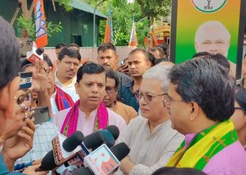 হিংসায় বিধস্ত মনিপুরে ত্রান সামগ্রী পাঠালো ত্রিপুরা প্রদেশ বিজেপি