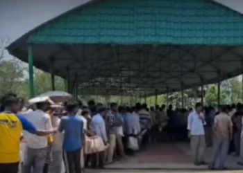 দক্ষিণ জেলার সাব্রুমের শ্রীনগর-বাংলাদেশের ফেনী জেলার সীমান্ত হাটটি গত ৯মে পুনরায় চালু হয়