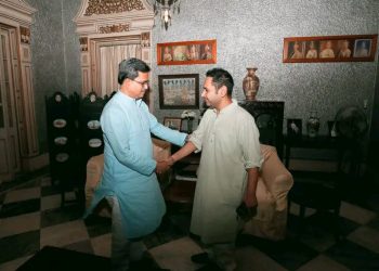 বৃহস্পতিবার  প্রদ্যোৎ কিশোর দেববর্মনের সাথে সাক্ষাত করলেন মুখ্যমন্ত্রী ডঃ মানিক সাহা