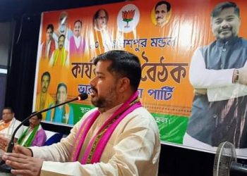 ব্যক্তিস্বার্থে কাজ করা নেতাদের রাজনৈতিক দল আজ জনবিচ্ছিন্ন হয়ে পরেছে