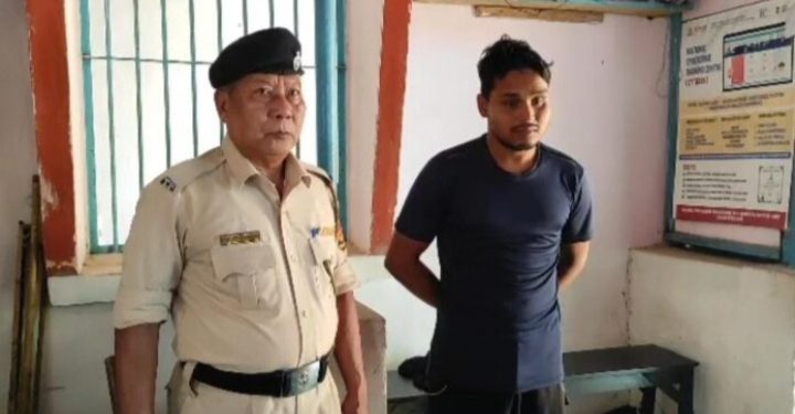 পঞ্চায়েত সদস্যের ছেলেকে গন ধোলাই গ্রামবাসীর