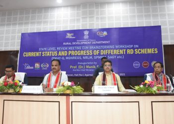 বুধবার এক অনুষ্ঠানের মধ্যে দিয়ে আগরতলার প্রজ্ঞা ভবনে গ্রামোন্নয়ন দপ্তরের  একদিনের কর্মশালায় সম্বোধন করেন এ রাজ্যের মুখ্যমন্ত্রী প্রফ ডঃ মানিক সাহা