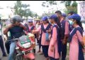 সোমবার সকাল ১১টায় NSS Unit এর সকল Volunteer এবং ট্রাফিক কন্ট্রোলের আধিকারিকদের নিয়ে একটি awareness প্রোগ্রামের আয়োজন করা হয়